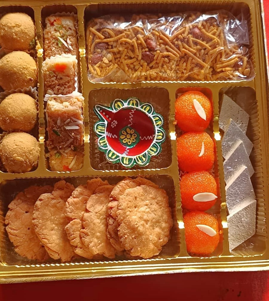 Aaradhya Grandeur Box - Where devotion meets deliciousness.